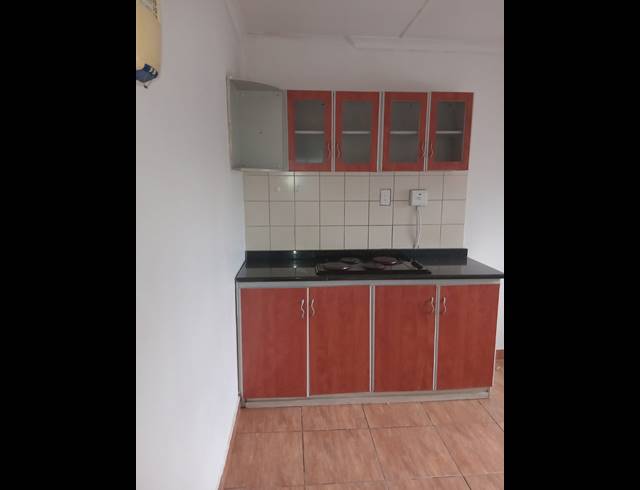 1 BEDROOM ROOM TO LET IN RESERVOIR HILLS